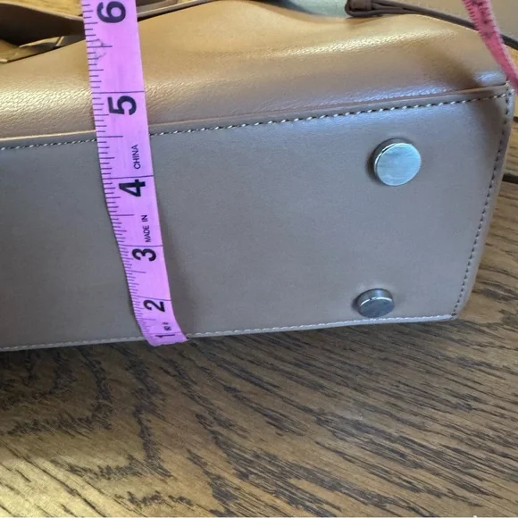 Calpak Haven 16" Laptop Tote Bag in Toffee Career Purse - Picture 16 of 16